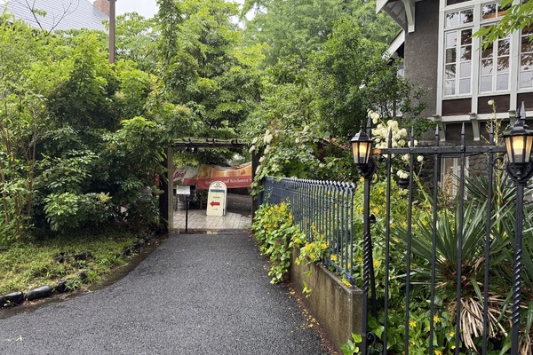 【暫くの間、出入り口変更のお知らせ】